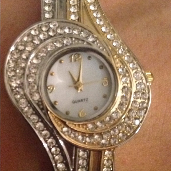 Pearl Face QUARTZ watch - Picture 2 of 6